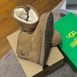 UGG Kids Tan Boots with Cozy Lining